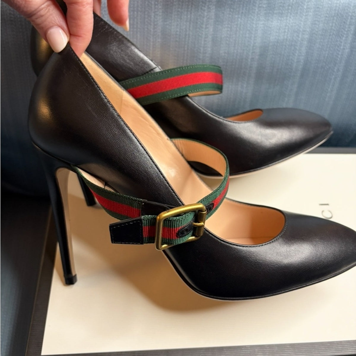 Authentic Gucci Sylvie Black Leather Pumps Mary Jane Web Strap, size 39