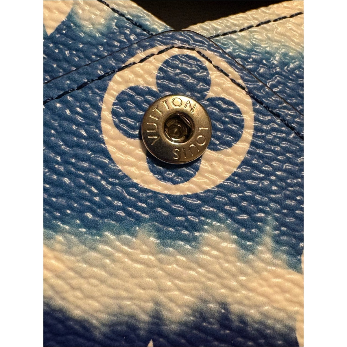 Louis Vuitton 2020 LV Escale Blue Medium Kirigami Pochette M69119