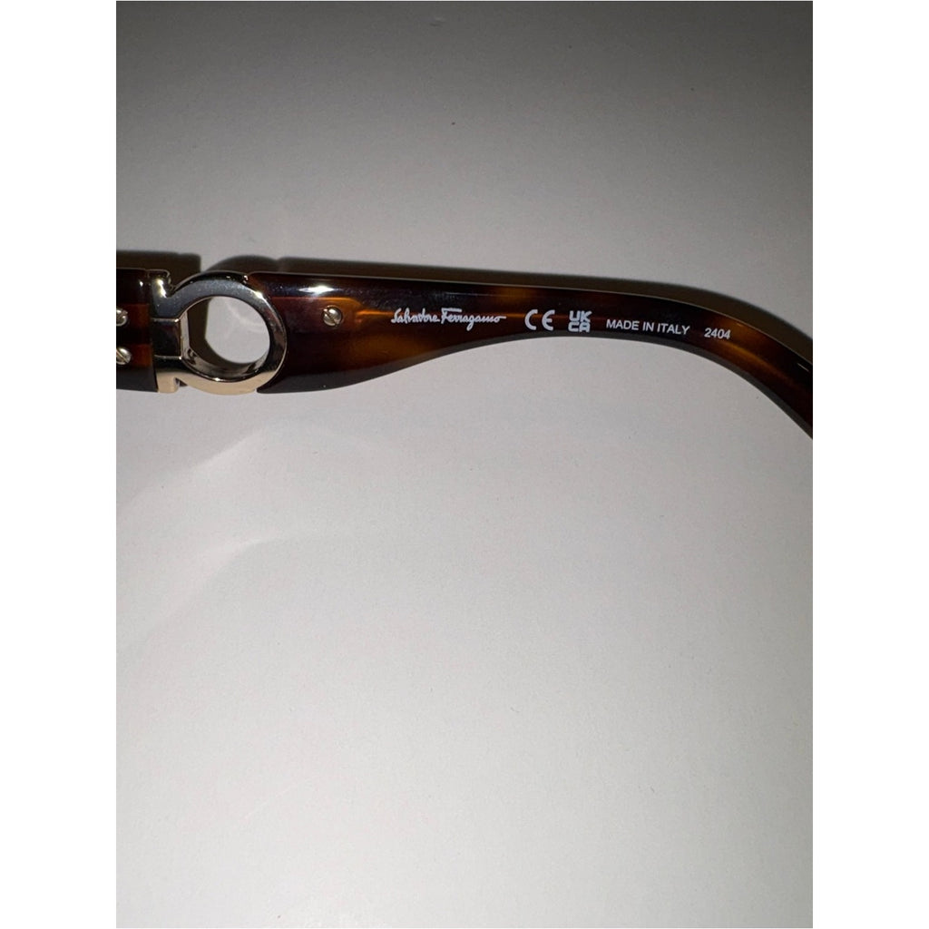 Salvatore Ferragamo Tortoise Gancini Oval Sunglasses New in Case SF727S