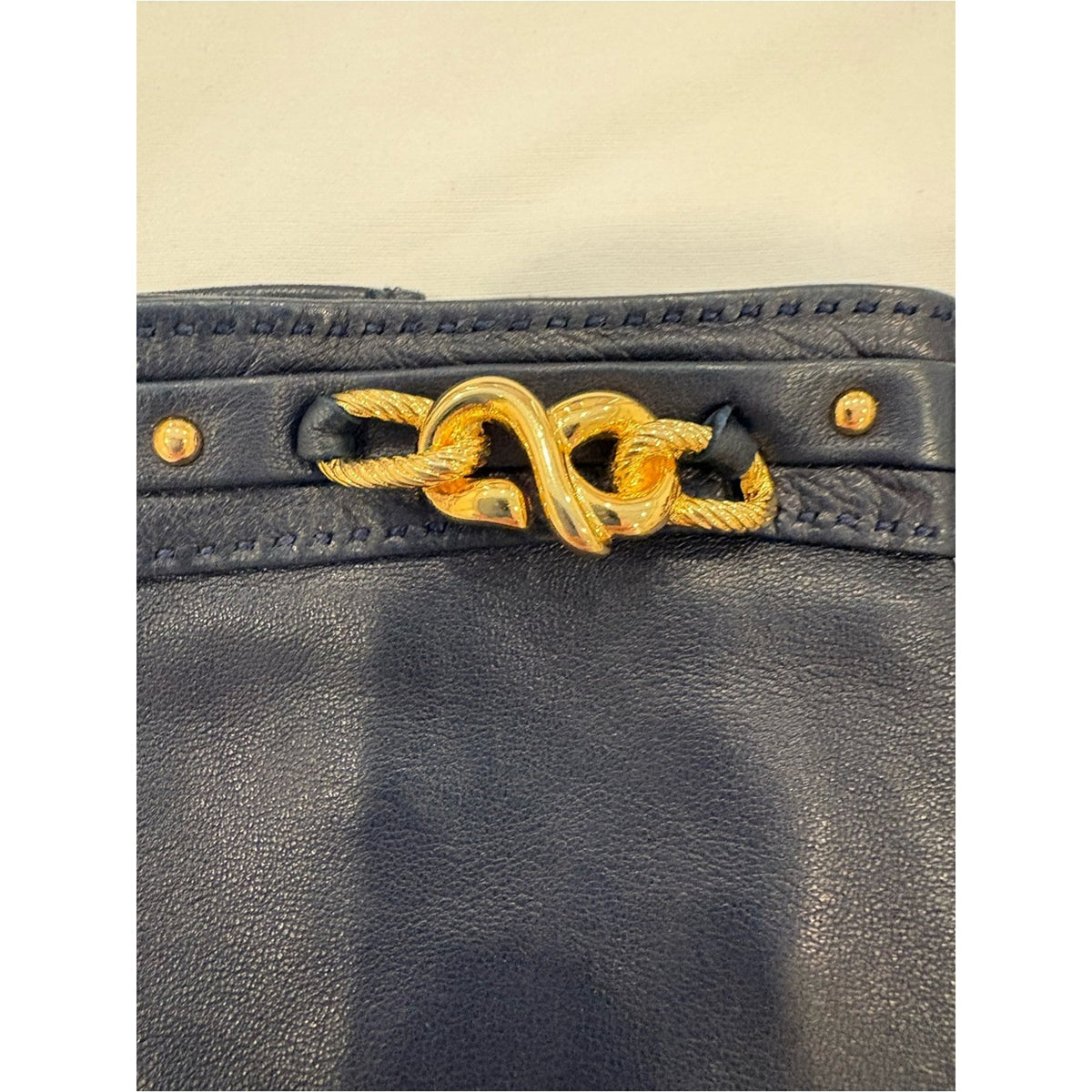Hermès Rare Vintage Navy Blue Lambskin Gold Chain Gloves size 7.5 EUC